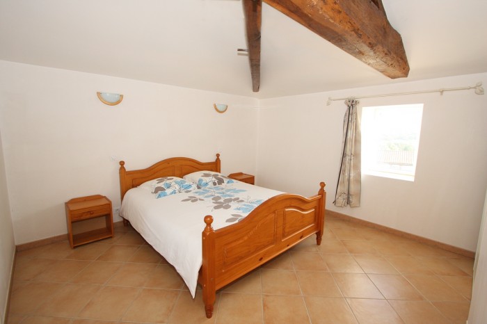 Gîte la Vallée 6 personnes chambre à l'étage avec un lit de 160 en Vendée