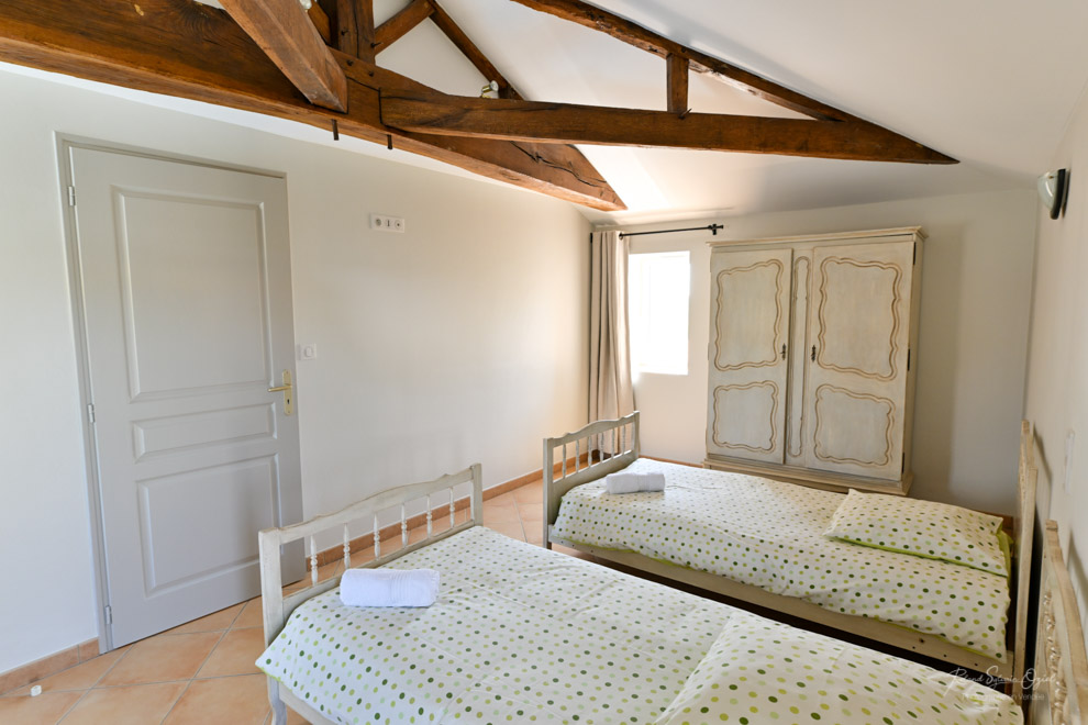 Chambre 2 personnes à l&apos;étage